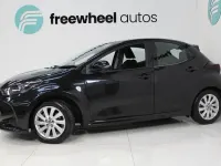 Usado Toyota Yaris Hybrid 2020 Negro Utilitario