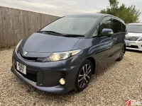 Begagnad Toyota Estima 170 HK (125 kW) 2013 Blå Minibuss
