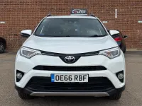 Used Toyota RAV4 143 HP (105 kW) 2017 White SUV