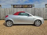 Used Vauxhall Tigra 90 HP (66 kW) 2009 Black Cabriolet
