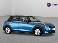 Begagnad Mini Cooper Classic 136 HK (100 kW) 2022 Blå Halvkombi