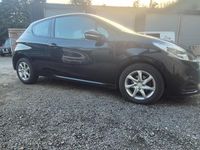 Used Peugeot 208 Active 82 HP (60 kW) 2015 Black Hatchback