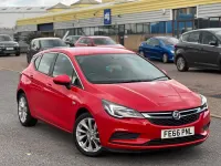 Used Vauxhall Astra 105 HP (77 kW) 2017 Red Hatchback