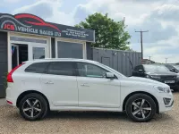 Begagnad Volvo XC60 R-Design 190 HK (139 kW) 2017 Vit SUV