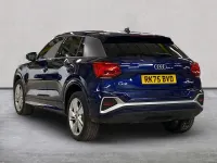 Usado Audi Q2 S-Line 150 CV (110 kW) 2025 Azul SUV