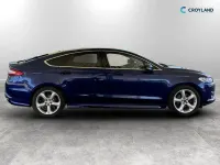 Usado Ford Mondeo Titanium 180 HP (132 kW) 2016 Azul Citadino