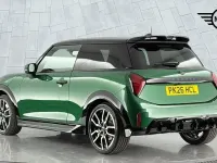 Used Mini Cooper Hatch 113 kW (154 HP) 2026 Green Hatchback