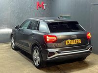 Begagnad Audi Q2 S-Line 2023 Grå SUV