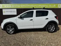 Używany Dacia Sandero Essentiel 90 KM (66 kW) 2020 Biały Hatchback