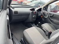 Used Vauxhall Combo 75 HP (55 kW) 2008 White MPV