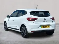 Used Renault Clio V Evolution 145 HP (106 kW) 2023 White Hatchback