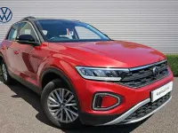Used VW T-Roc Life 110 HP (80 kW) 2022 Red SUV