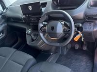 Used Peugeot Partner S 101 HP (74 kW) 2025 White MPV