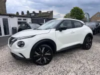 Usado Nissan Juke Acenta Premium 114 HP (83 kW) 2025 Branco SUV