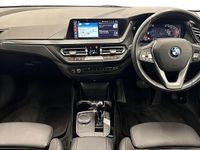 Used BMW 118 Sport Line 134 HP (98 kW) 2024 Blue Hatchback