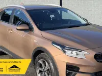 Usado Kia XCeed 118 HP (86 kW) 2022 Castanho SUV