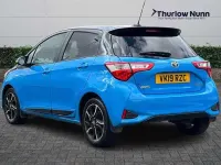 Used Toyota Yaris Hybrid 100 HP (73 kW) 2019 Blue Hatchback