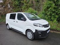 Second-hand Vauxhall Vivaro Edition 120 CP (88 kW) 2021 Alb Monovolum