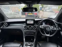 Usado Mercedes GLC220 AMG line 170 HP (125 kW) 2018 Branco Coupé