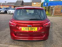 Usado Ford B-MAX Zetec 100 HP (73 kW) 2016 Vermelho Monovolume