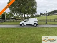 Used Toyota Proace Active 100 HP (73 kW) 2023 White MPV