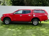 Used Mitsubishi L200 2016 Red Pickup