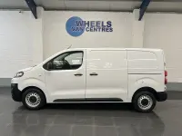 Used Citroën Dispatch 100 HP (73 kW) 2023 White MPV