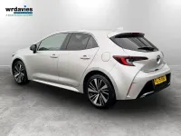 Begagnad Toyota Corolla Design 140 HK (102 kW) 2025 Silver Halvkombi
