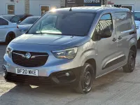 Usado Vauxhall Combo Edition 100 CV (73 kW) 2020 Gris Monovolumen