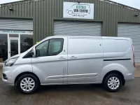 Begagnad Ford Transit Custom Limited 130 HK (95 kW) 2020 Silver Van