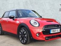 Used Mini Cooper S Exclusive 189 HP (139 kW) 2019 Red Hatchback