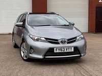 Used Toyota Auris 132 HP (97 kW) 2013 Grey Estate