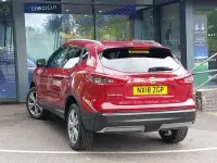 Used Nissan Qashqai N-Connecta 110 HP (80 kW) 2018 Red SUV