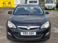 Used Vauxhall Astra 115 HP (84 kW) 2011 Black Hatchback