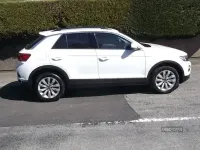 Używany VW T-Roc SE 150 KM (110 kW) 2021 Biały SUV