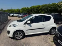 Used Peugeot 107 Allure 68 HP (50 kW) 2012 White Hatchback