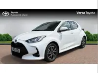 Used Toyota Yaris Design 113 HP (83 kW) 2023 White Hatchback