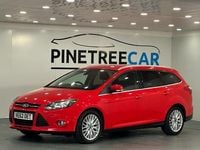 Gebraucht Ford Focus Zetec 125 PS (91 kW) 2013 Rot Kombi