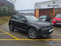 Begagnad Jeep Avenger Longitude 100 HK (73 kW) 2025 Svart SUV