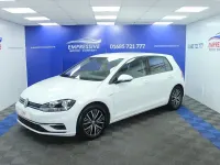 Używany VW Golf VII SE 130 KM (95 kW) 2019 Biały Hatchback