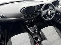 Used Fiat Tipo Cross 99 HP (72 kW) 2022 Silver Hatchback