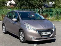 Used Peugeot 208 Active 82 HP (60 kW) 2012 Pink Hatchback