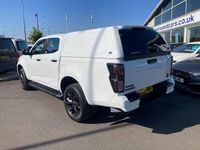 Second-hand Isuzu D-Max 163 CP (119 kW) 2023 Alb Pickup