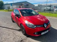 Used Renault Clio Dynamique 90 HP (66 kW) 2015 Red Hatchback