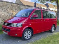 Used VW Caravelle SE 140 HP (102 kW) 2011 Red Van