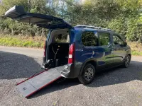 Used Peugeot Rifter Allure 131 HP (96 kW) 2022 Blue MPV