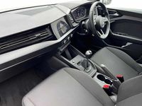 Used Audi A1 Design 94 HP (69 kW) 2023 White SUV