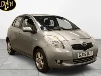 Używany Toyota Yaris 87 KM (63 kW) 2008 Srebrny Hatchback