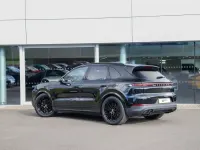 Used Porsche Cayenne 1969 Black SUV