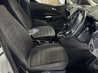 Used Ford Transit Connect Limited 120 HP (88 kW) 2021 White MPV